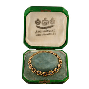 Russian Imperial-era Gold Sapphire Bracelet, St. Petersburg, circa 1900